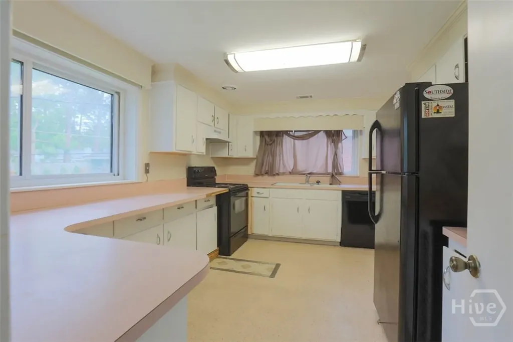 211 E 63rd Street Savannah GA 31405