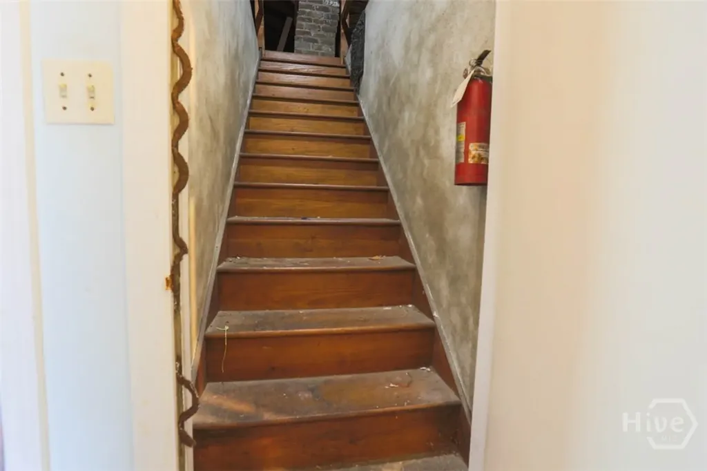 211 E 63rd Street Savannah GA 31405