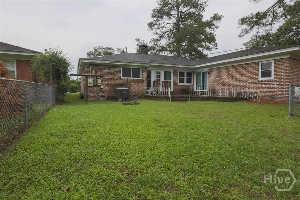 211 E 63rd Street Savannah GA 31405