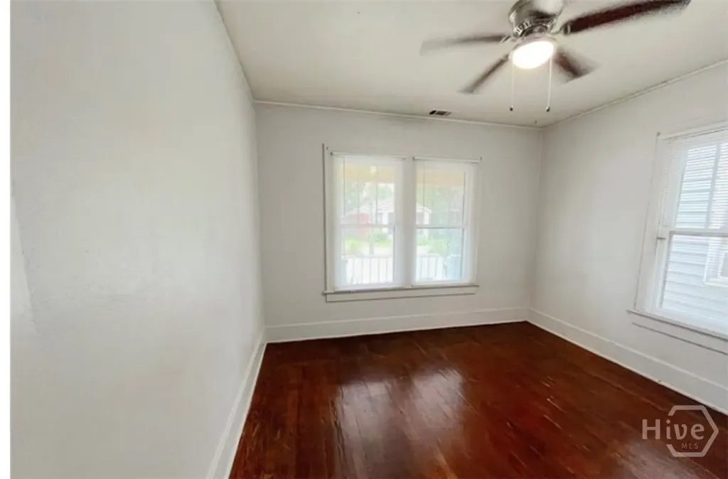 1008 W Victory Drive Savannah GA 31405