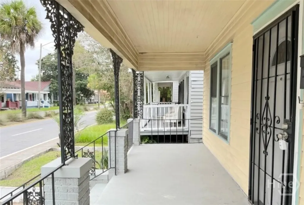 1008 W Victory Drive Savannah GA 31405