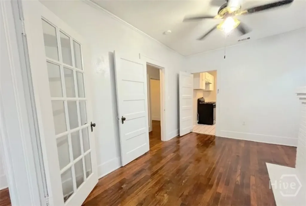 1008 W Victory Drive Savannah GA 31405
