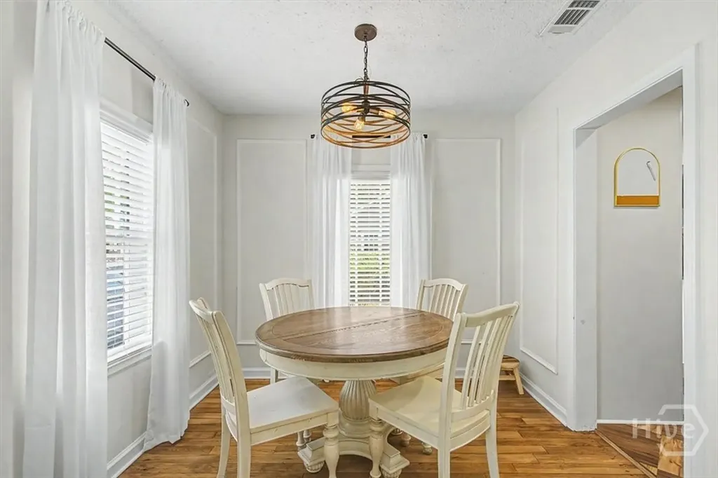 1323 E 53rd Street Savannah GA 31404