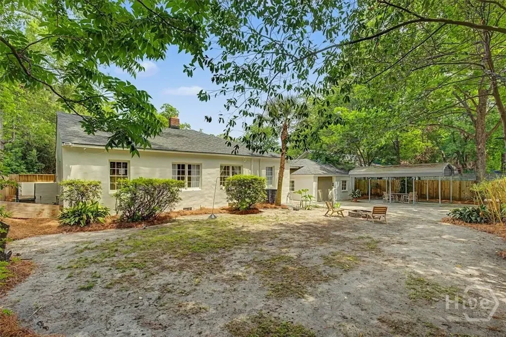 1323 E 53rd Street Savannah GA 31404