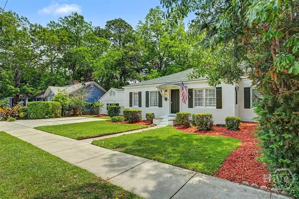 1323 E 53rd Street Savannah GA 31404