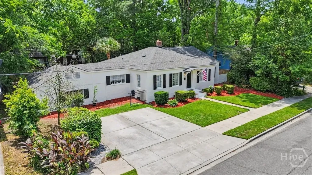 1323 E 53rd Street Savannah GA 31404