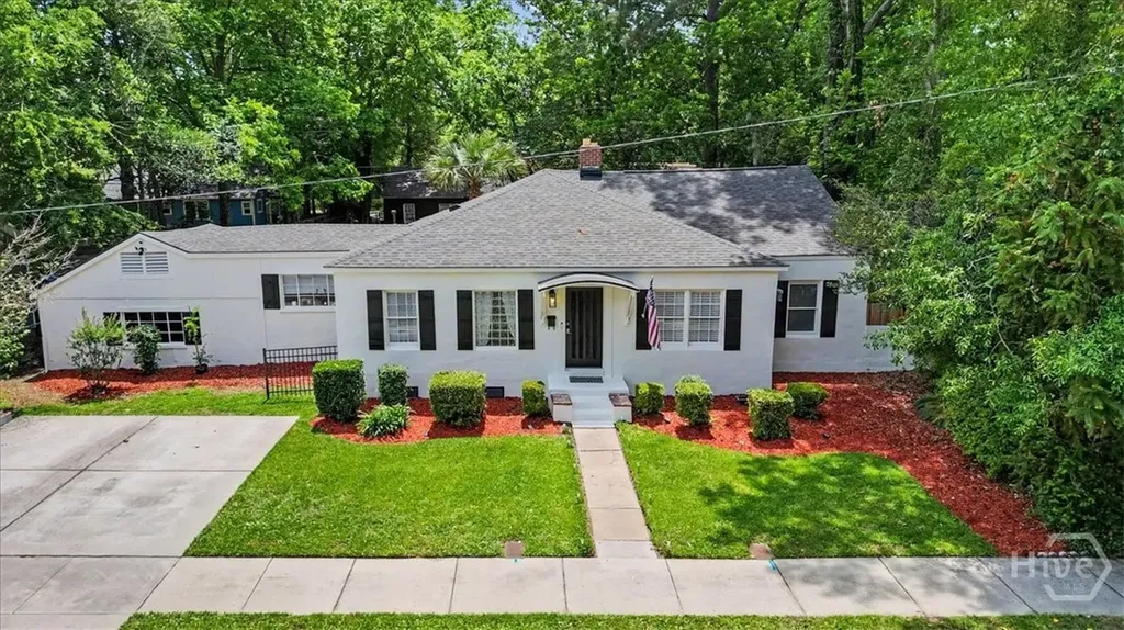 1323 E 53rd Street Savannah GA 31404