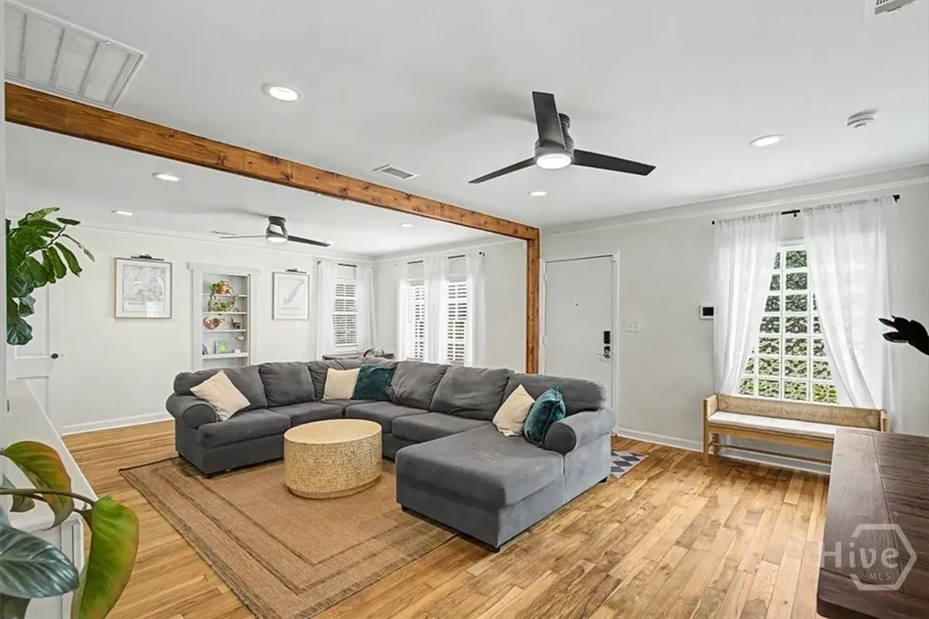 1323 E 53rd Street Savannah GA 31404