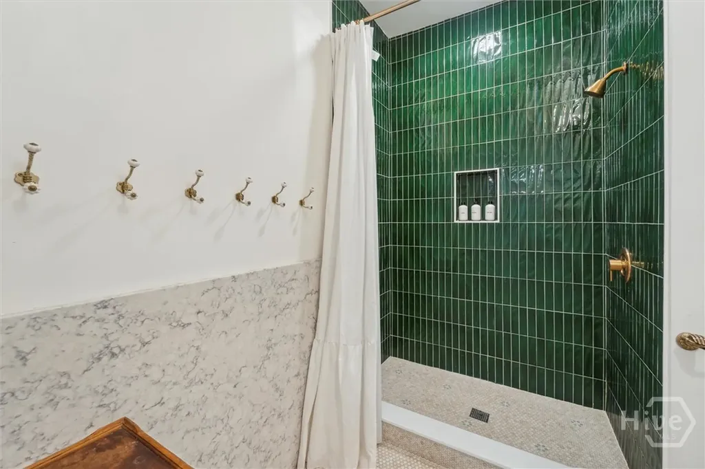 211 W 40th Street Savannah GA 31401