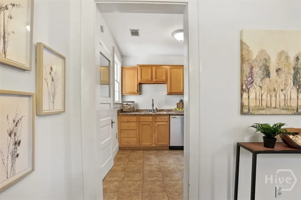 412 E 62nd Street Savannah GA 31405