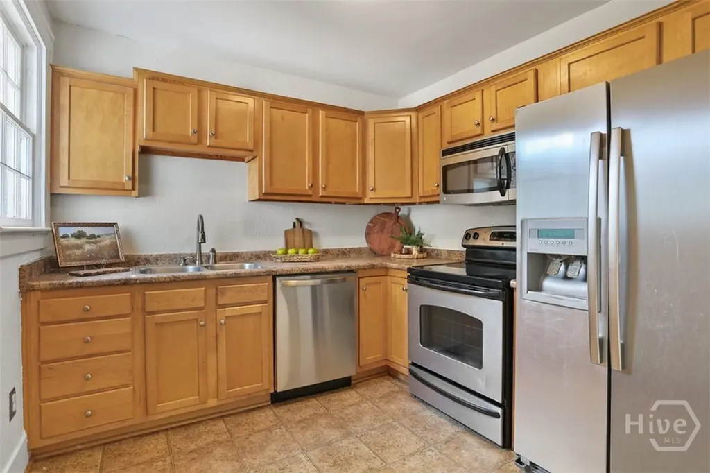 412 E 62nd Street Savannah GA 31405