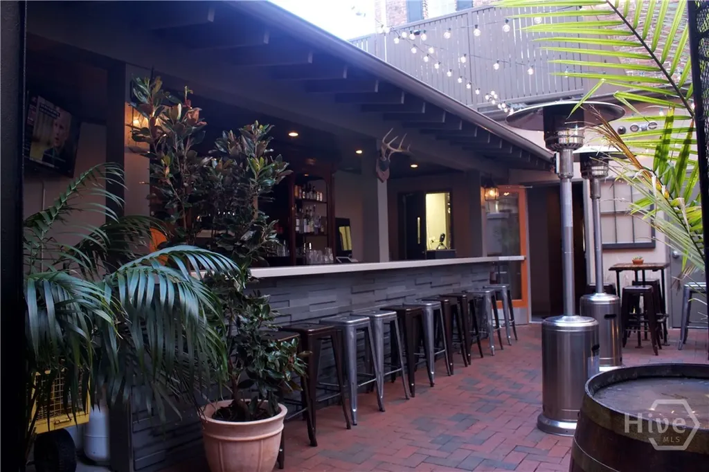 115 E Bay Street Savannah GA 31401