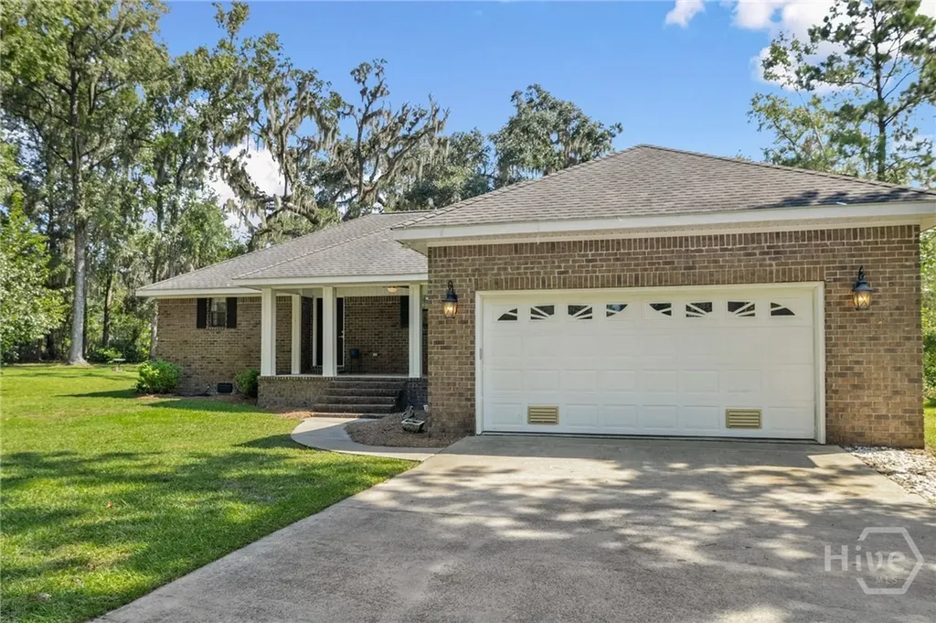 120 Pinetree Road Midway GA 31320