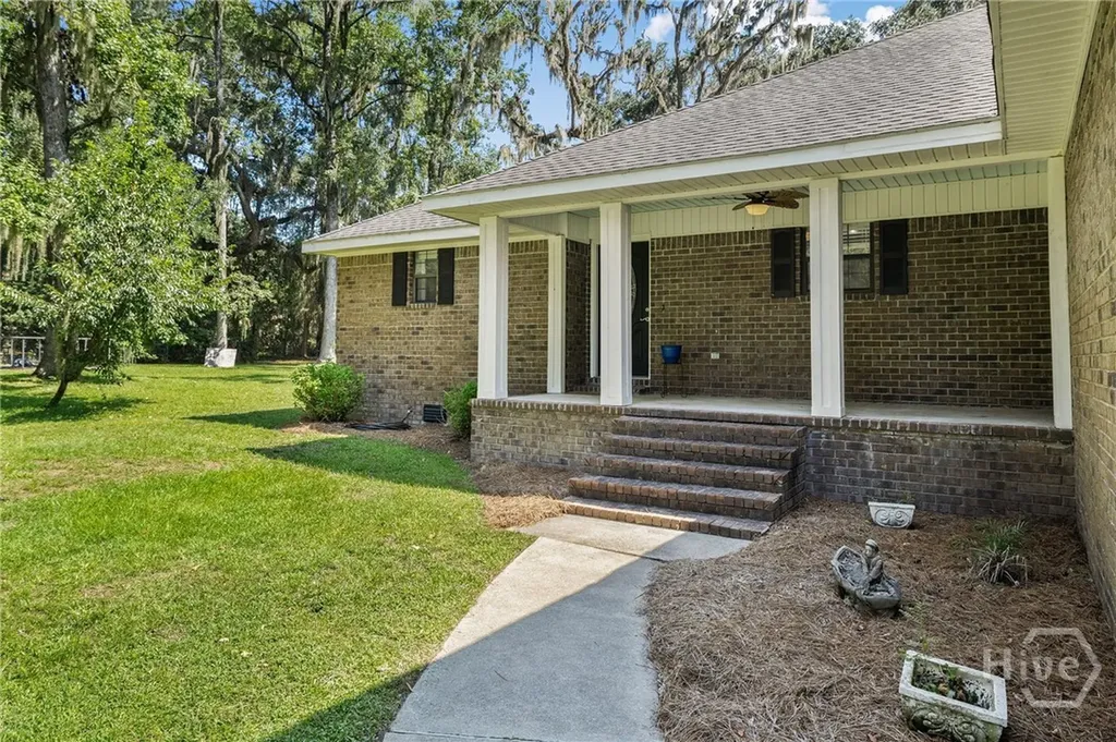 120 Pinetree Road Midway GA 31320
