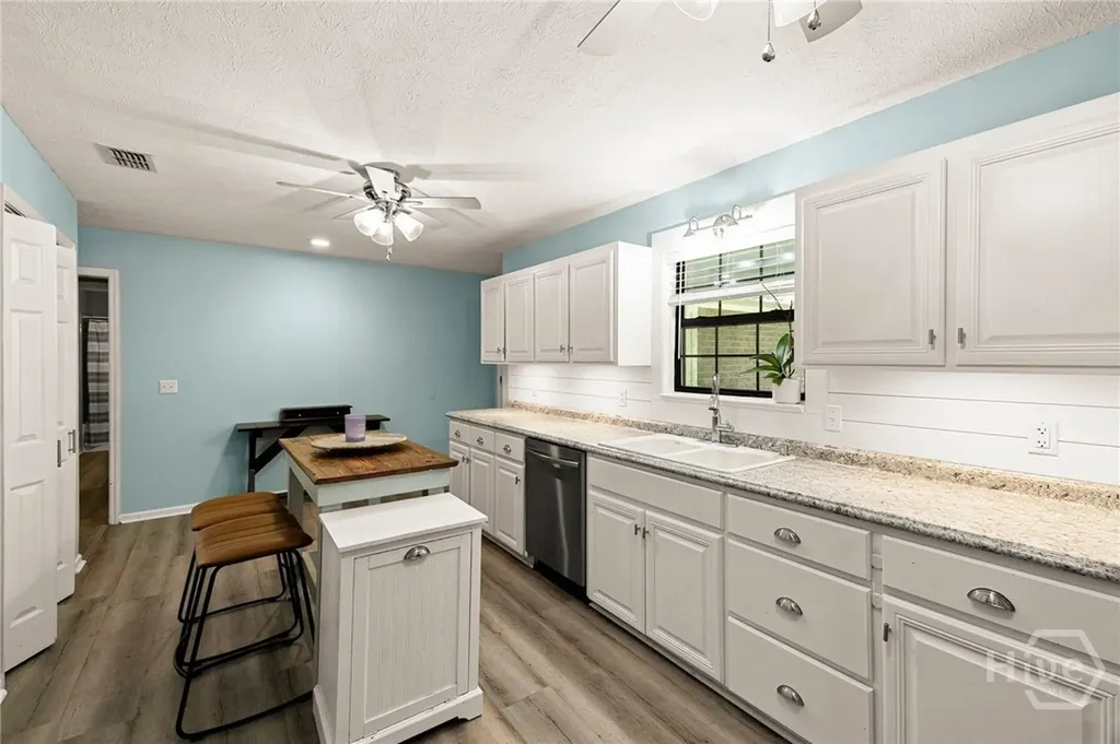 120 Pinetree Road Midway GA 31320