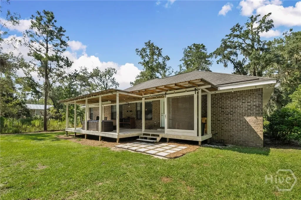 120 Pinetree Road Midway GA 31320