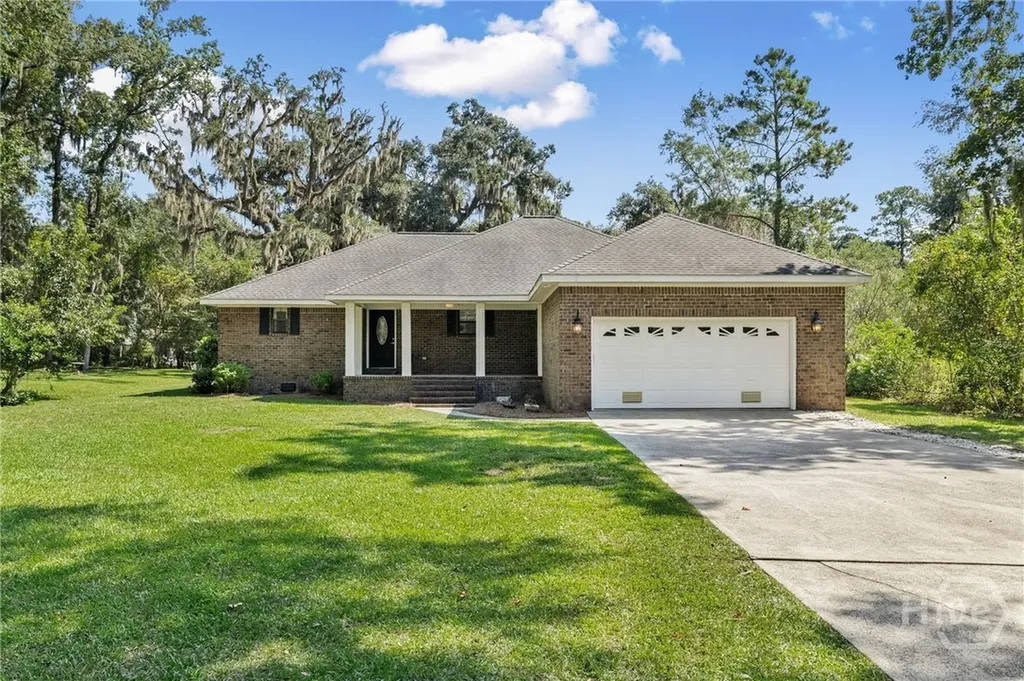 120 Pinetree Road Midway GA 31320