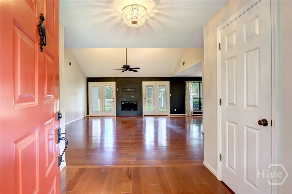 102 Phyllis Drive Savannah GA 31419
