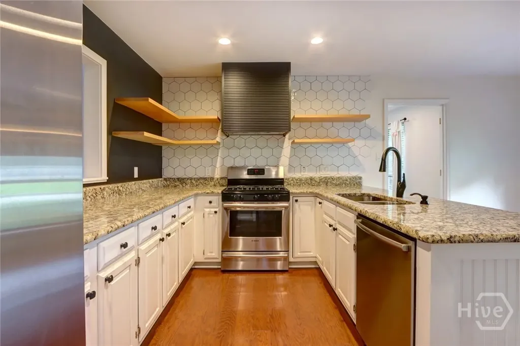 102 Phyllis Drive Savannah GA 31419