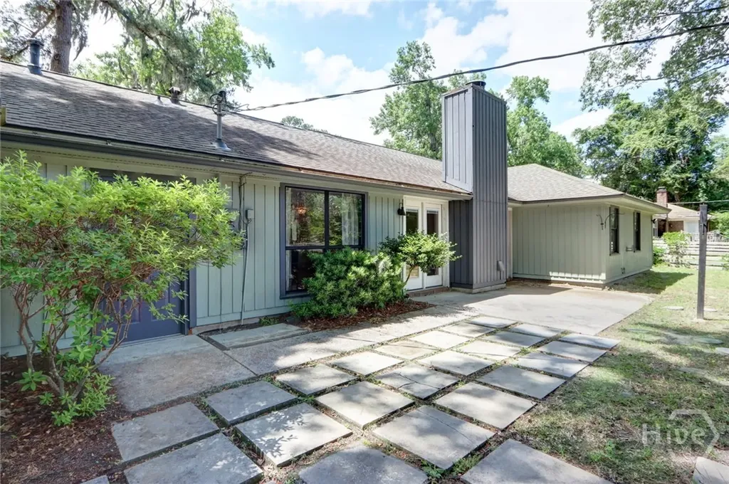 102 Phyllis Drive Savannah GA 31419