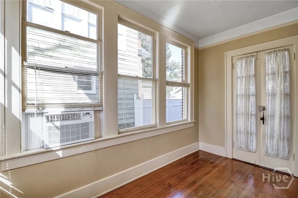 210 E 48th Street Savannah GA 31405