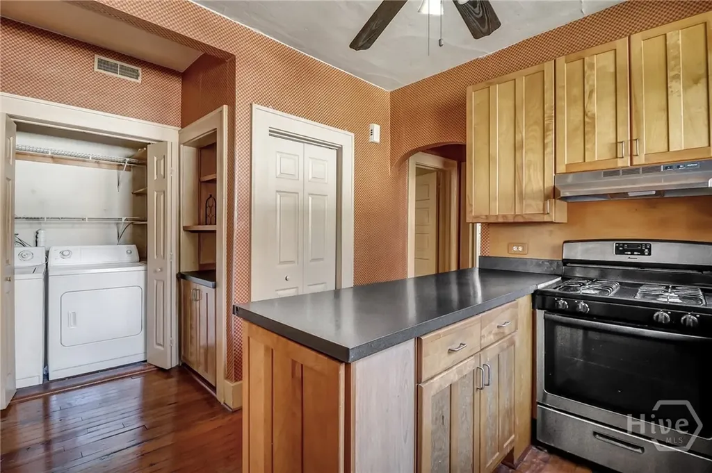 210 E 48th Street Savannah GA 31405