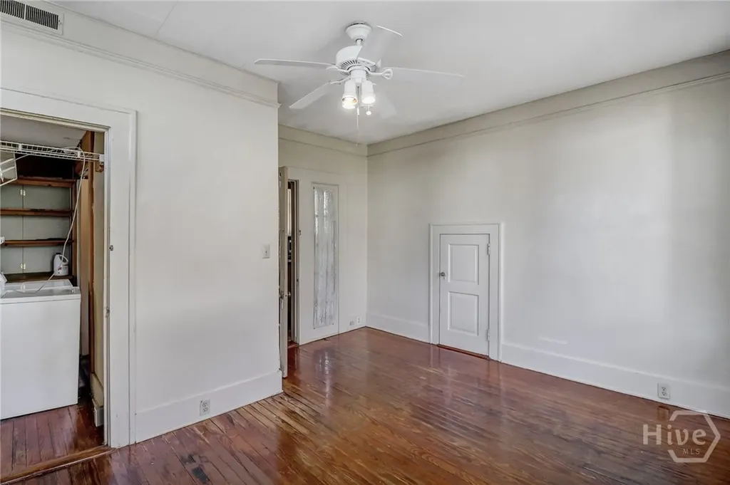 210 E 48th Street Savannah GA 31405
