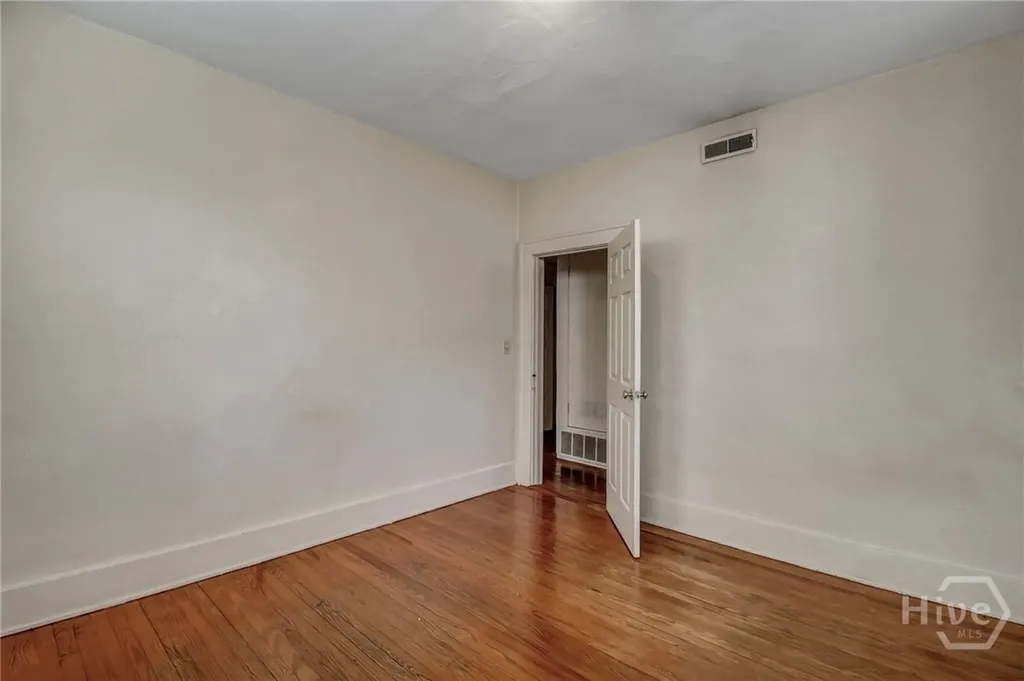 210 E 48th Street Savannah GA 31405