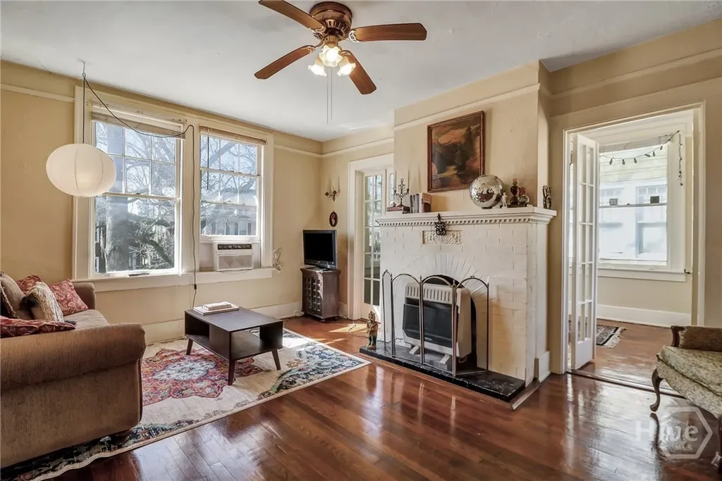 210 E 48th Street Savannah GA 31405