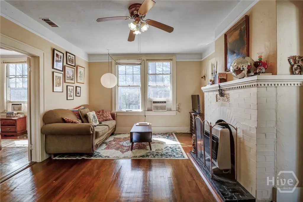 210 E 48th Street Savannah GA 31405