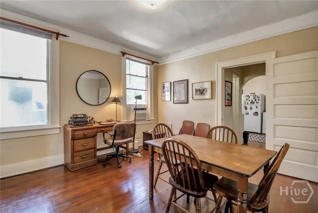 210 E 48th Street Savannah GA 31405