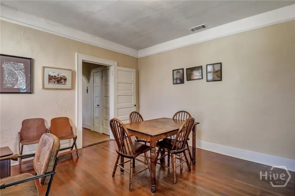 210 E 48th Street Savannah GA 31405