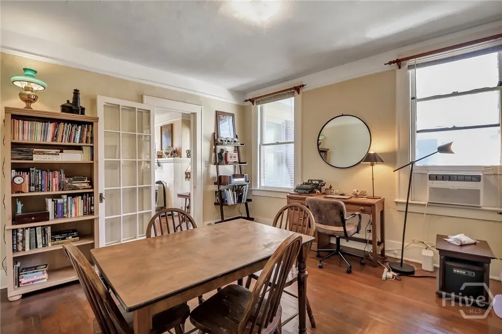 210 E 48th Street Savannah GA 31405