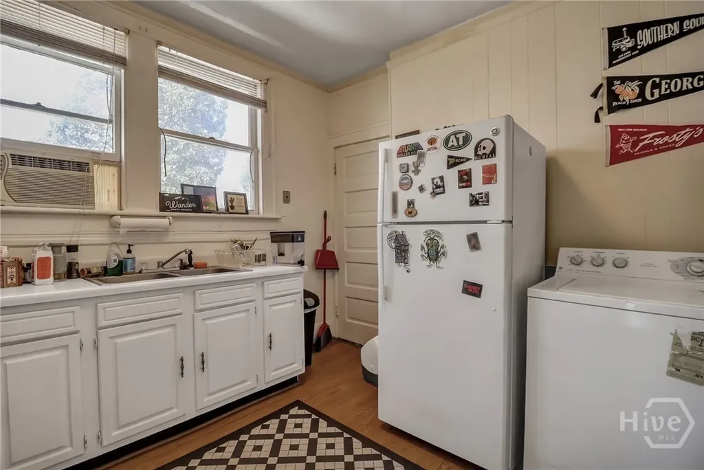 210 E 48th Street Savannah GA 31405