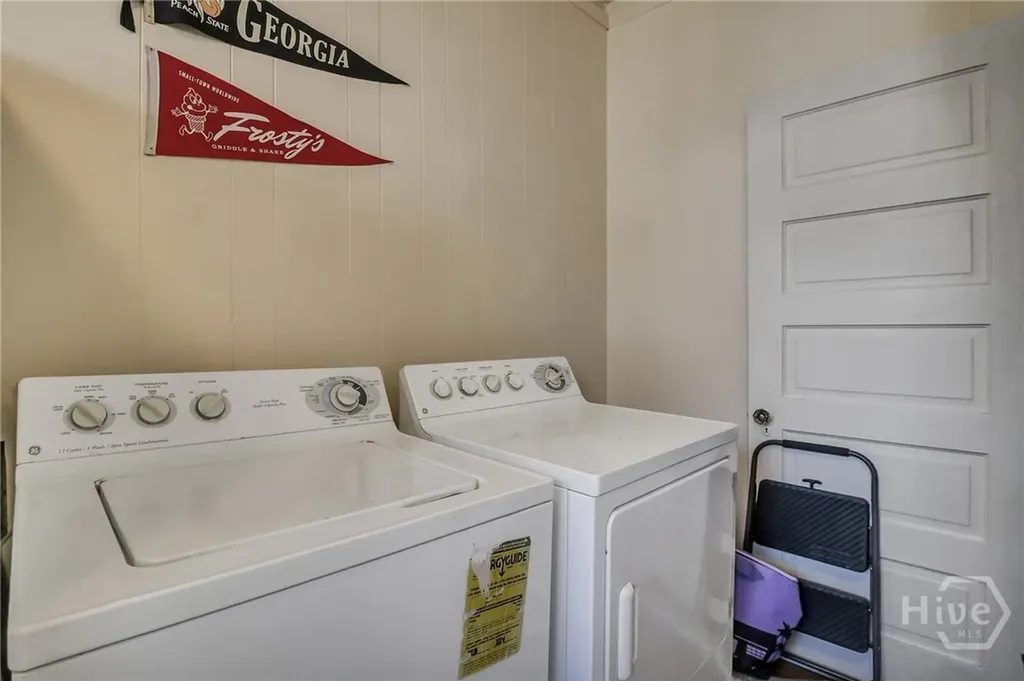 210 E 48th Street Savannah GA 31405