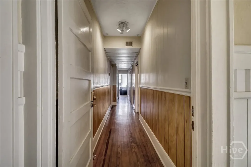 210 E 48th Street Savannah GA 31405