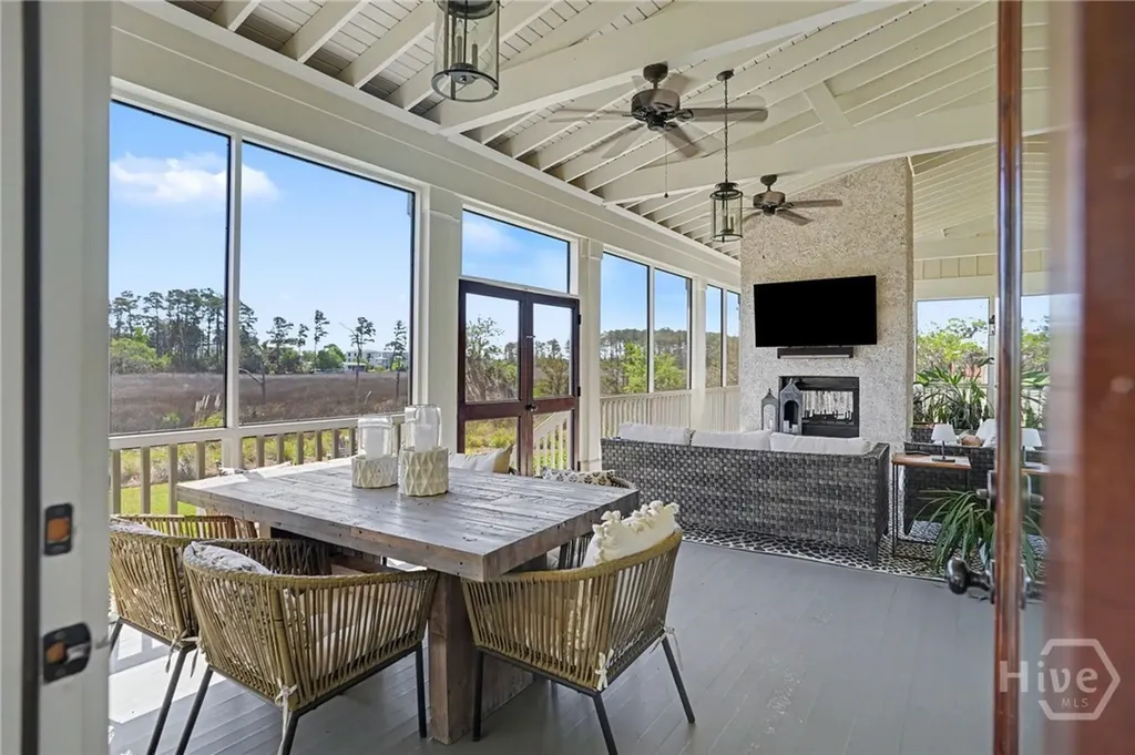 8 Caretakers Lane Savannah GA 31404
