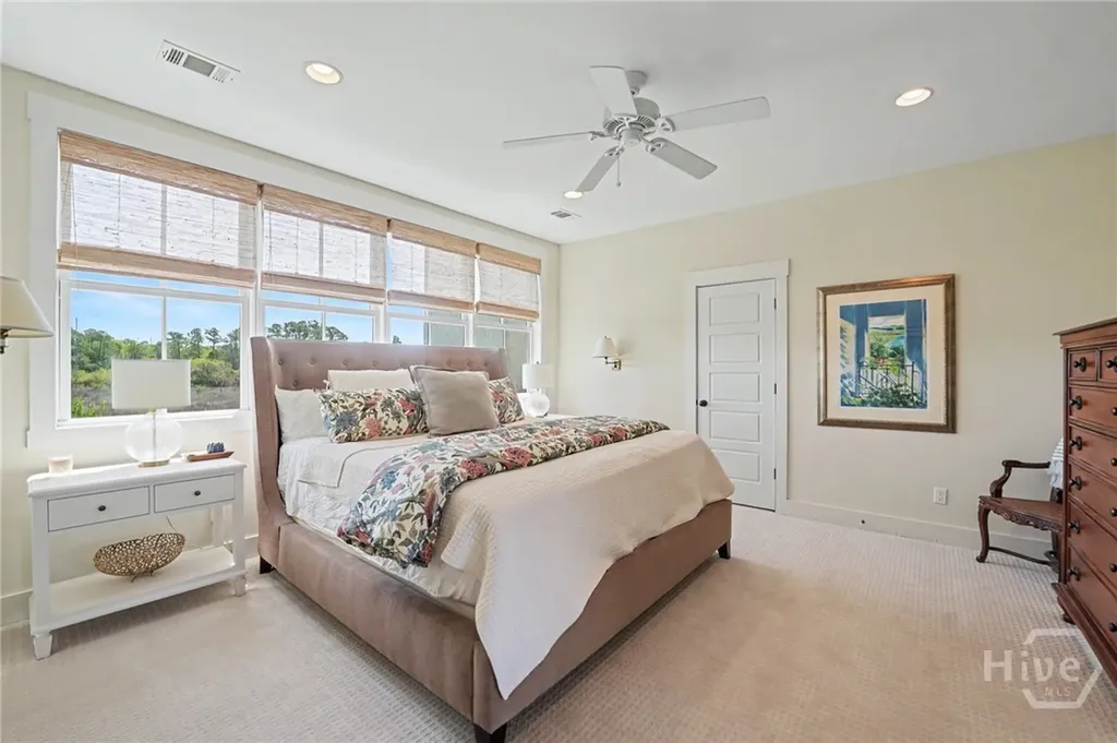8 Caretakers Lane Savannah GA 31404