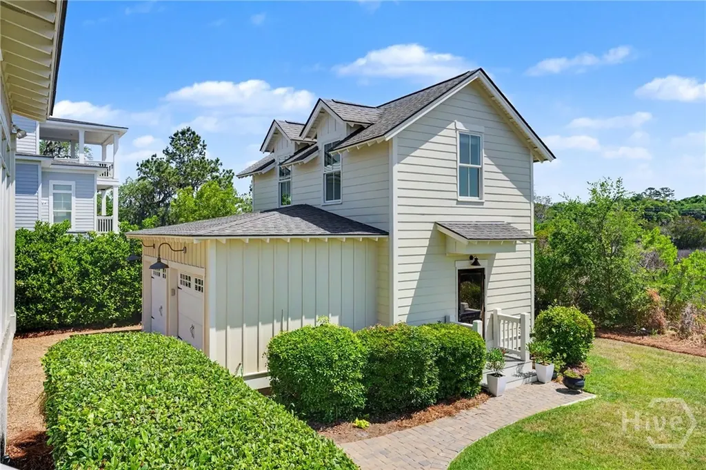 8 Caretakers Lane Savannah GA 31404