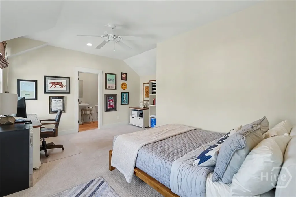 8 Caretakers Lane Savannah GA 31404