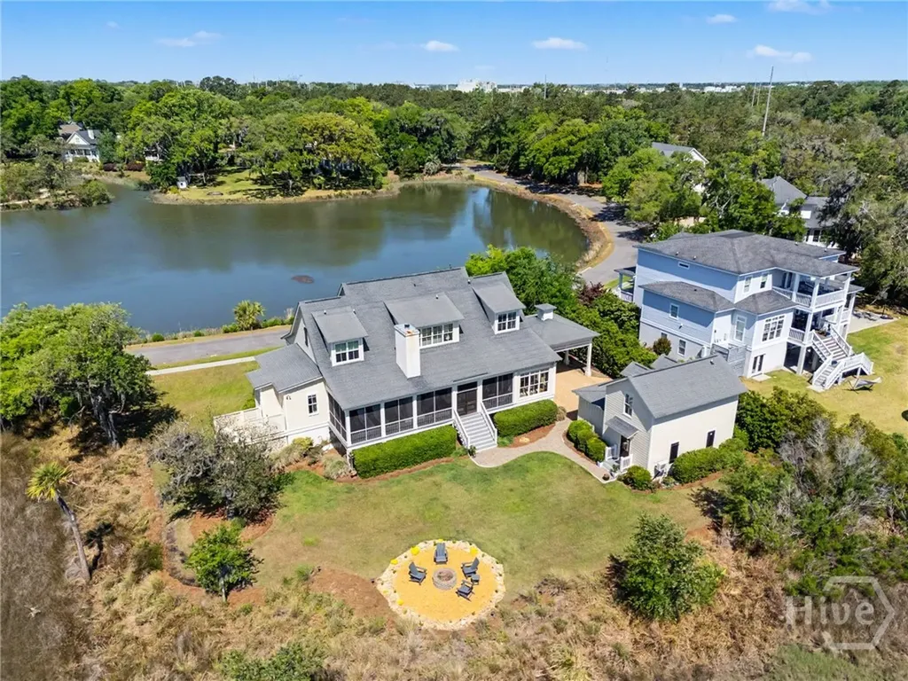 8 Caretakers Lane Savannah GA 31404