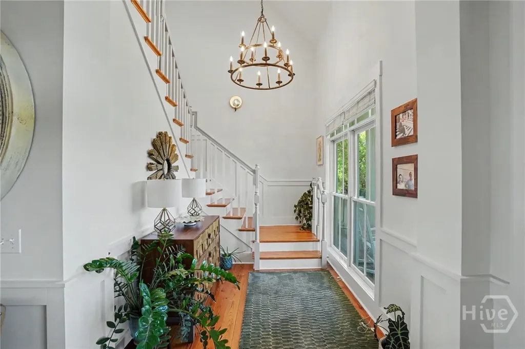 8 Caretakers Lane Savannah GA 31404