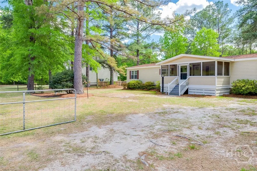 189 King Boulevard Clyo GA 31303