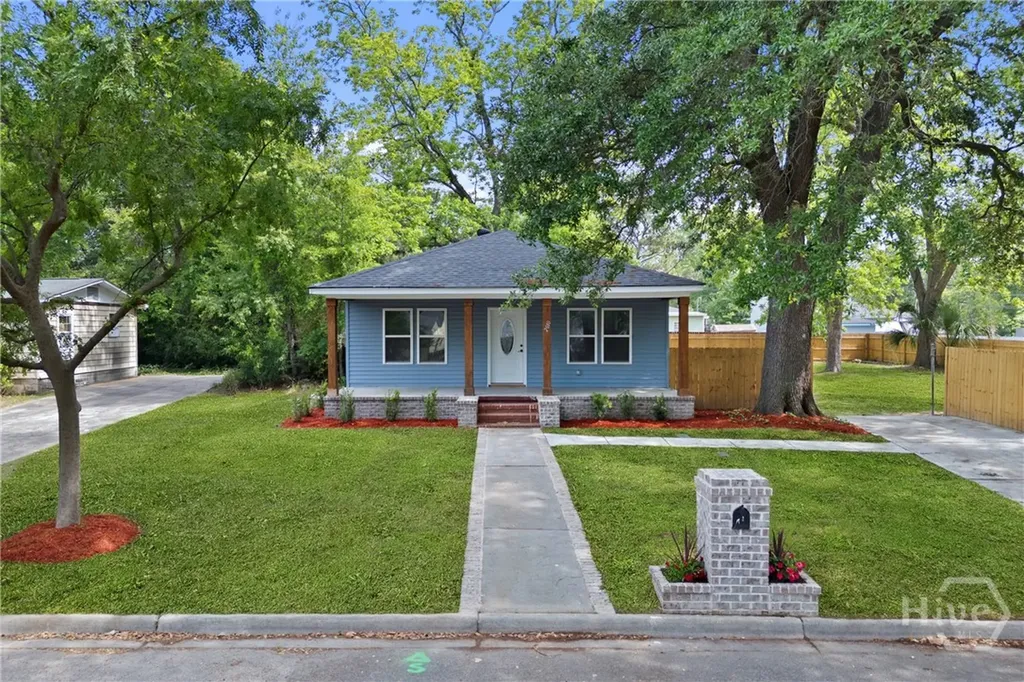 2010 Palmetto Avenue Savannah GA 31405
