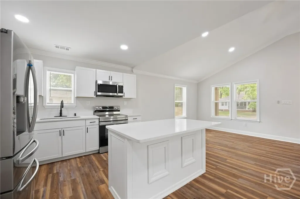2010 Palmetto Avenue Savannah GA 31405