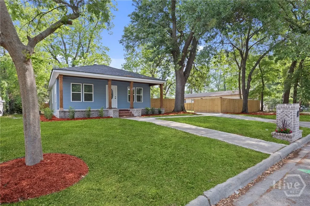 2010 Palmetto Avenue Savannah GA 31405