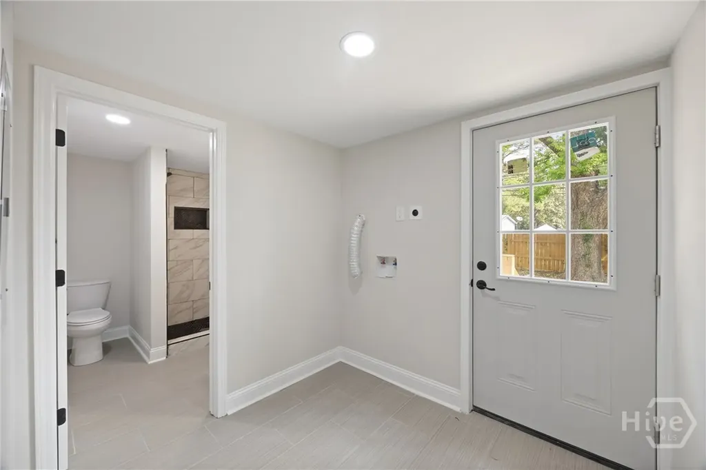 2010 Palmetto Avenue Savannah GA 31405