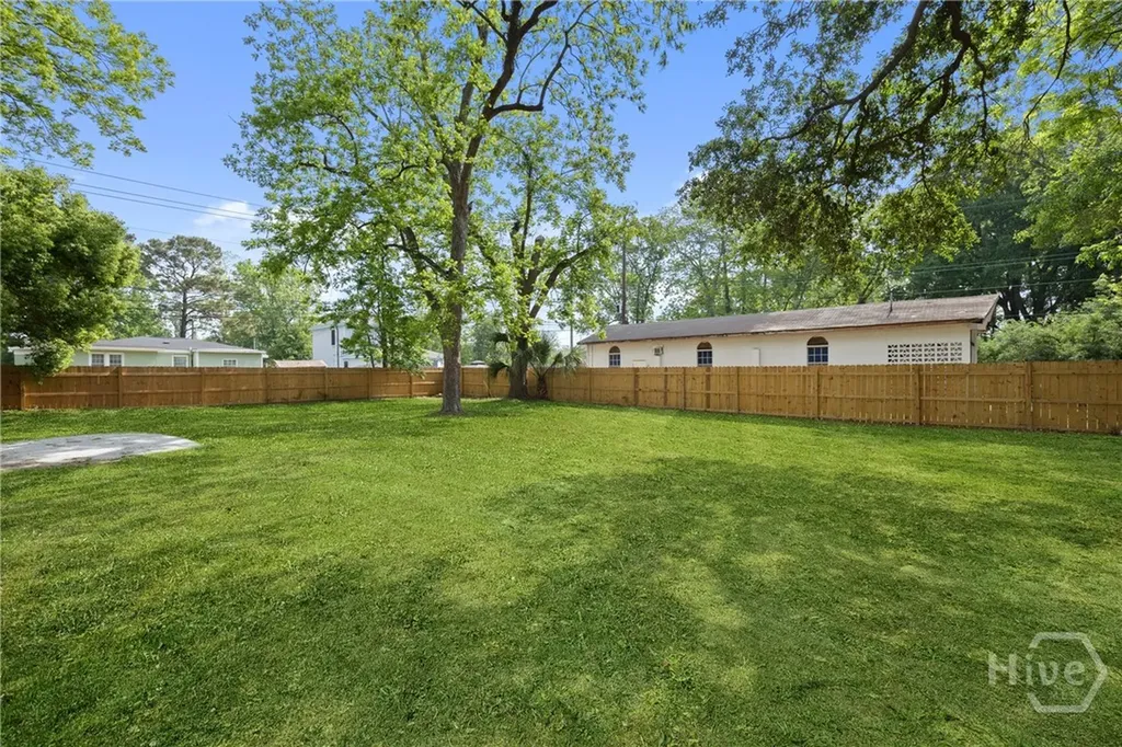 2010 Palmetto Avenue Savannah GA 31405