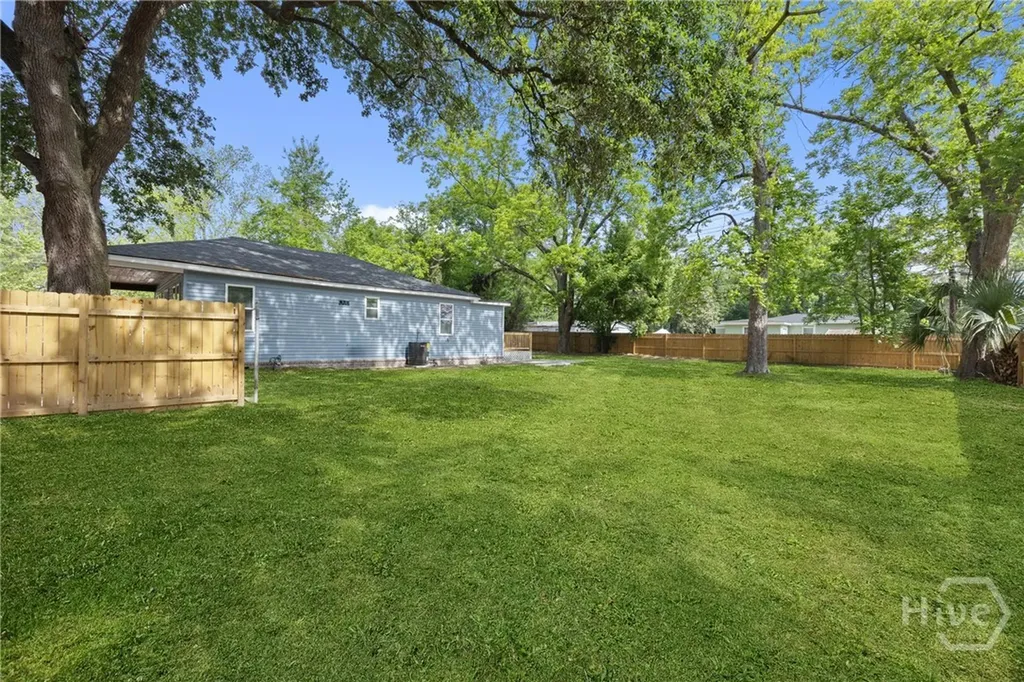 2010 Palmetto Avenue Savannah GA 31405