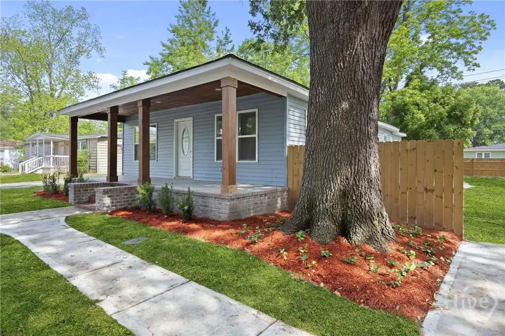 2010 Palmetto Avenue Savannah GA 31405